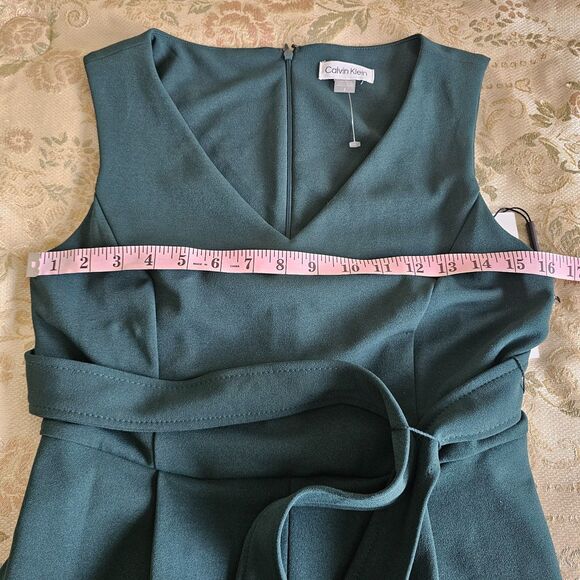 NWT Calvin Klein Green Crinkle Wide Leg Crop Jumpsuit Size 6 Sleeveless Belted - Picture 7 of 8